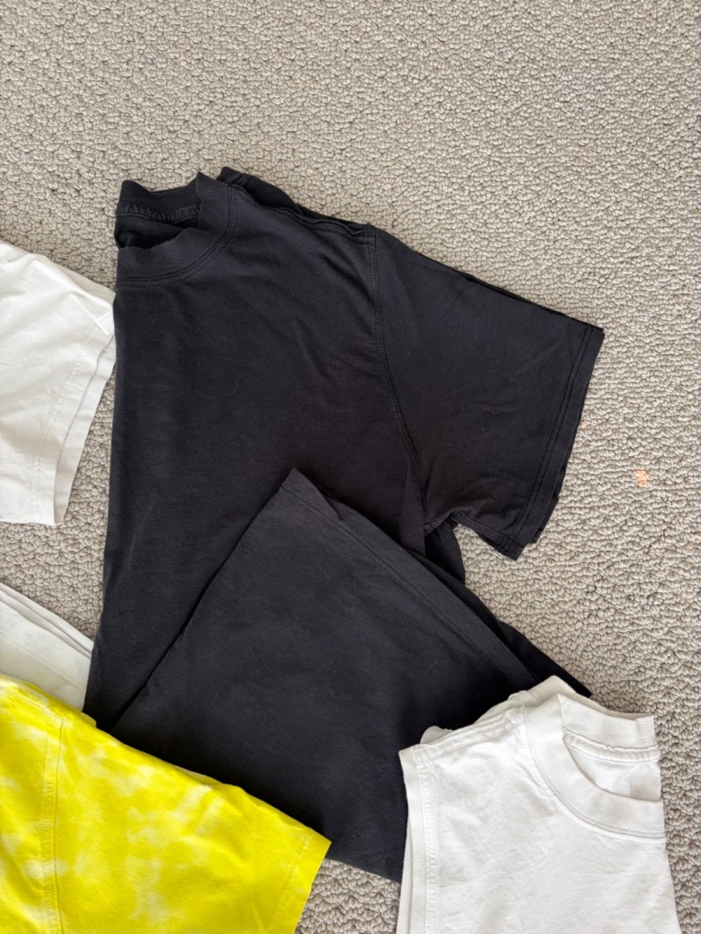 Lululemon (5) All Yours Cotton T-Shirt and (1) sleeveless tank top / 6 items siz - Picture 4 of 7